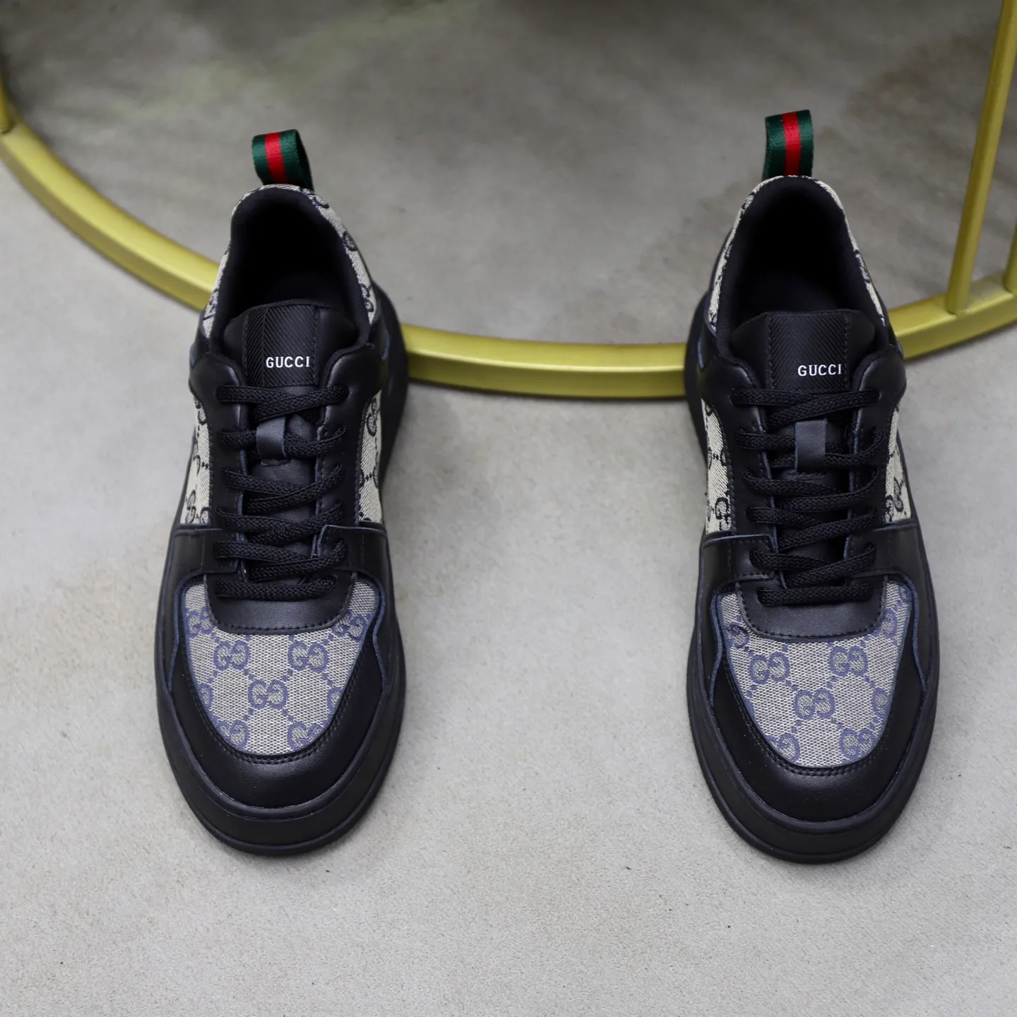 Ex-factory price: 420💰🙅‍♂️🙅‍♂️🙅‍♂️ Brand: GUCCI Standard code: 38-44 (45 customized) Grade: Same as the official website Material: Original cowhide material spliced with brand cloth Comfortable and breathable lining Lightweight and wear-resistant sports outsole Style category: Men's fashion casual shoes Running sports shoes Distinguished luxury brand elements Top luxury color: actual picture color